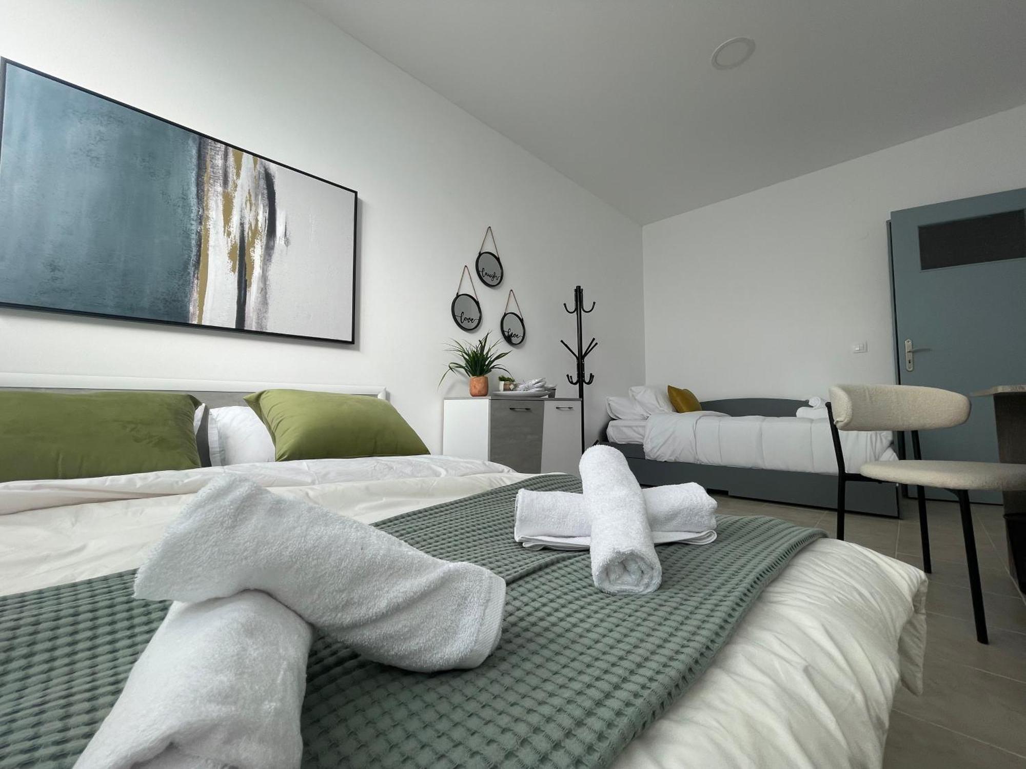Aiolos Chania Center Luxury Apartment Near The Garden Bagian luar foto